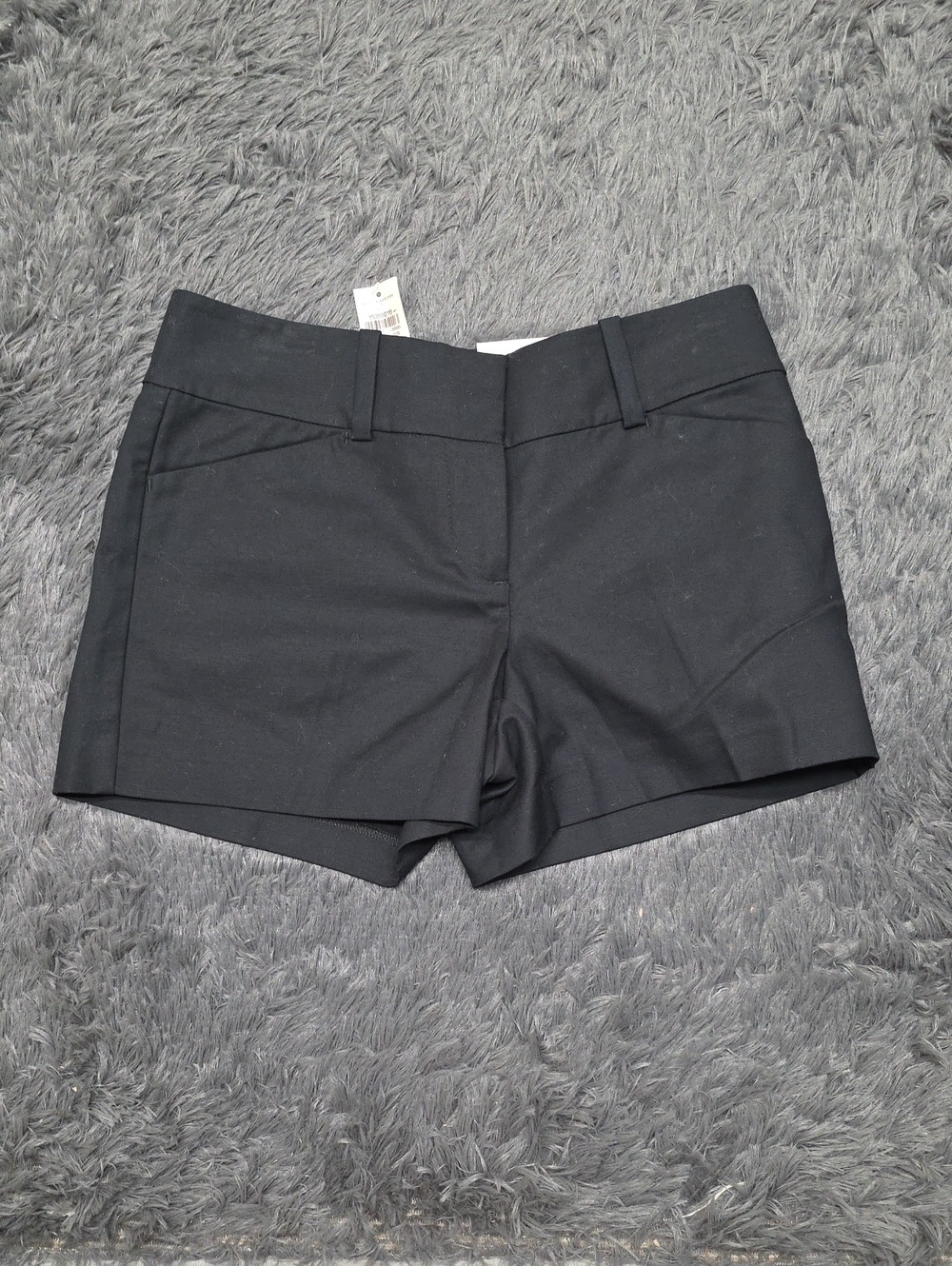 Ann Taylor Petite- Signature Black Women's Shorts. Size 2P. NWT
